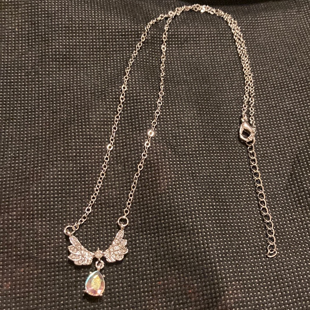 NWT 🌟Fairy Zircon Wings Heart Crystal Pendant Necklace